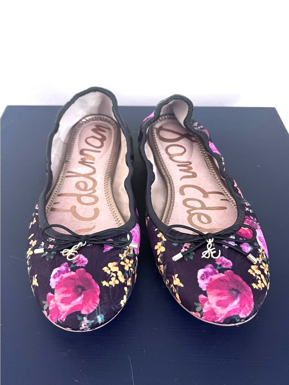 Sam Edelman Black Floral Ballet Flats with Pink Rose Print Womens Size 7.5